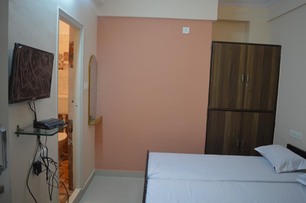 Sri Balaji Guest House Bangalore Extérieur photo